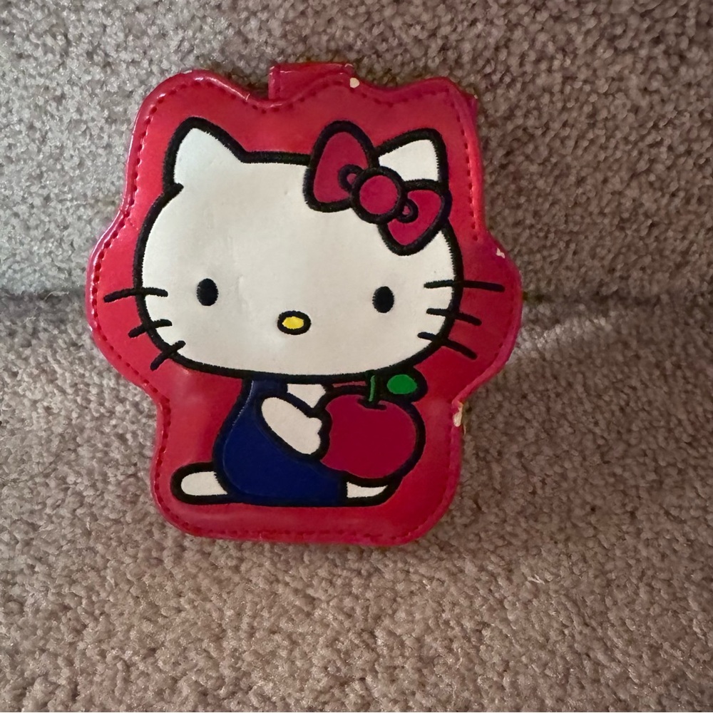 Hello Kitty Small Purse - Picture 6 of 6